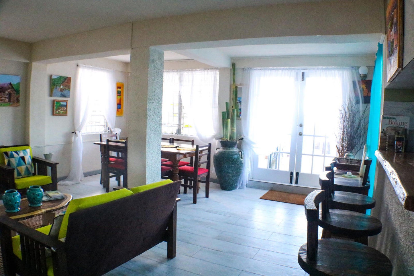 Whole House Rental (4 Bedrooms - 5 people)