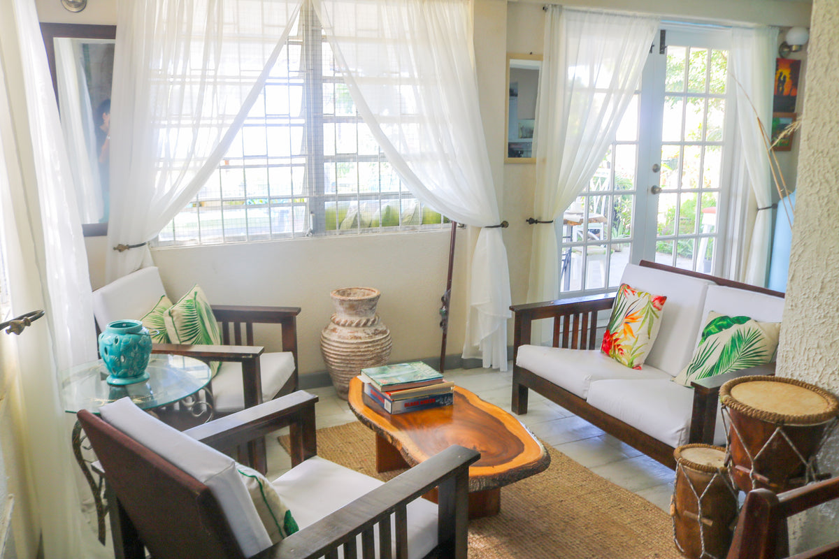 Rose St Gardens - 4 Bedroom Home Near Roseau